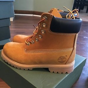Men size 7 Timberland wheat